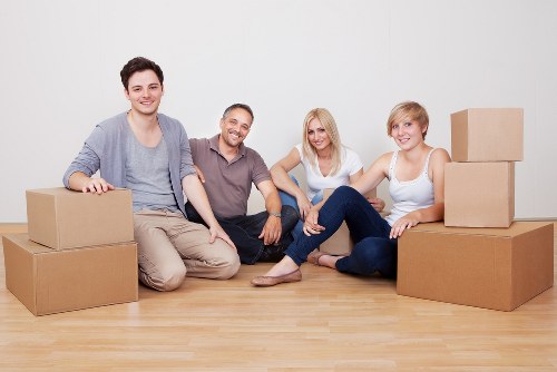 Residential moving van support in Enfield with loading help